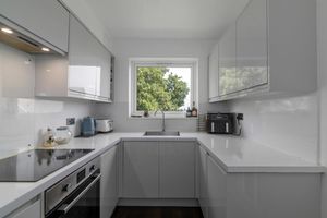 Kitchen- click for photo gallery